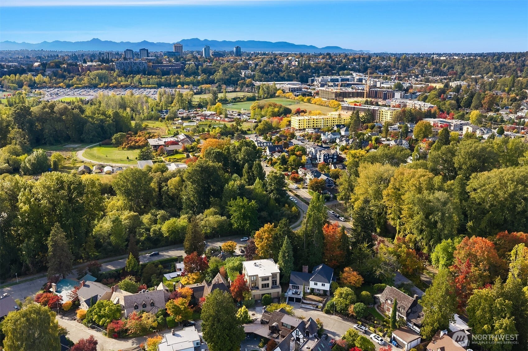 3938 NE Belvoir Place, Seattle, WA 98105 3938 NE Belvoir Place, Seattle, WA 98105