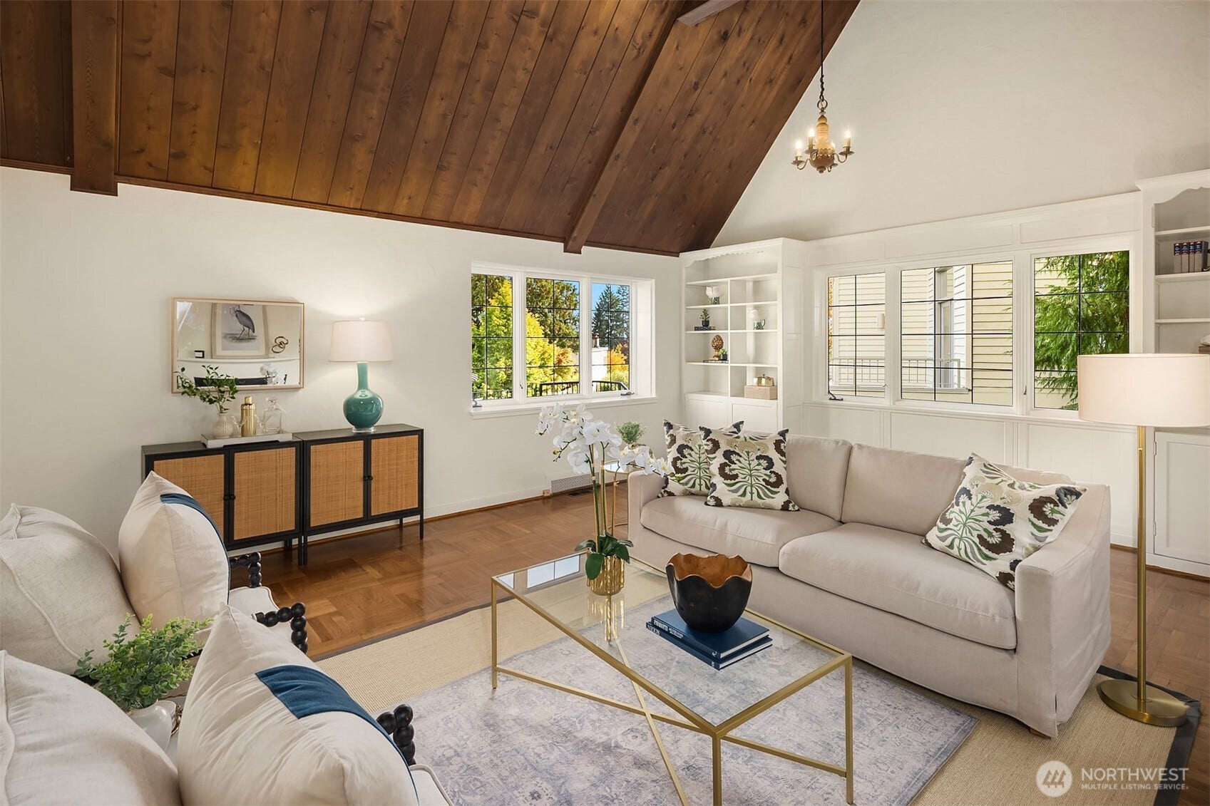 3938 NE Belvoir Place, Seattle, WA 98105 3938 NE Belvoir Place, Seattle, WA 98105