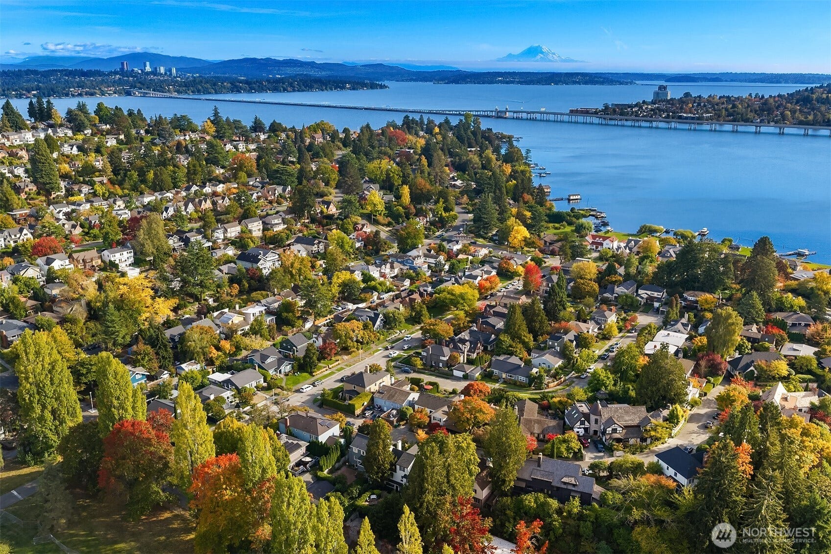 3938 NE Belvoir Place, Seattle, WA 98105 3938 NE Belvoir Place, Seattle, WA 98105