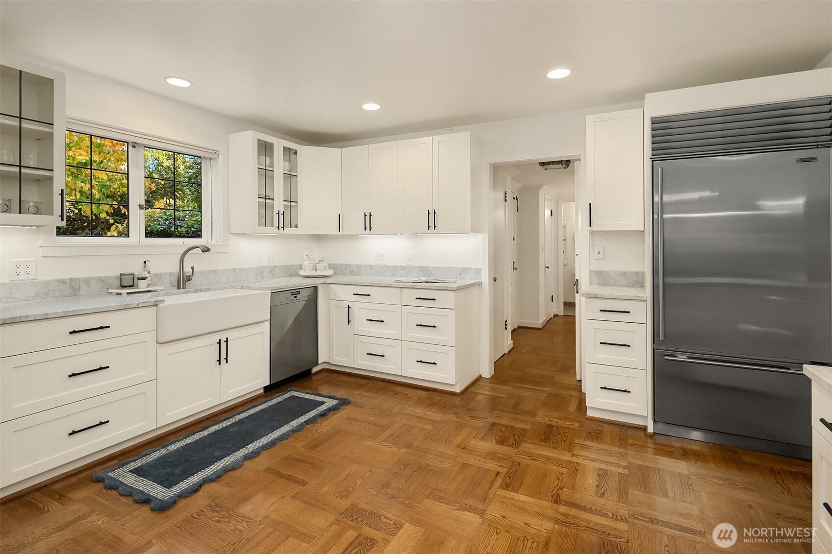 3938 NE Belvoir Place, Seattle, WA 98105 3938 NE Belvoir Place, Seattle, WA 98105