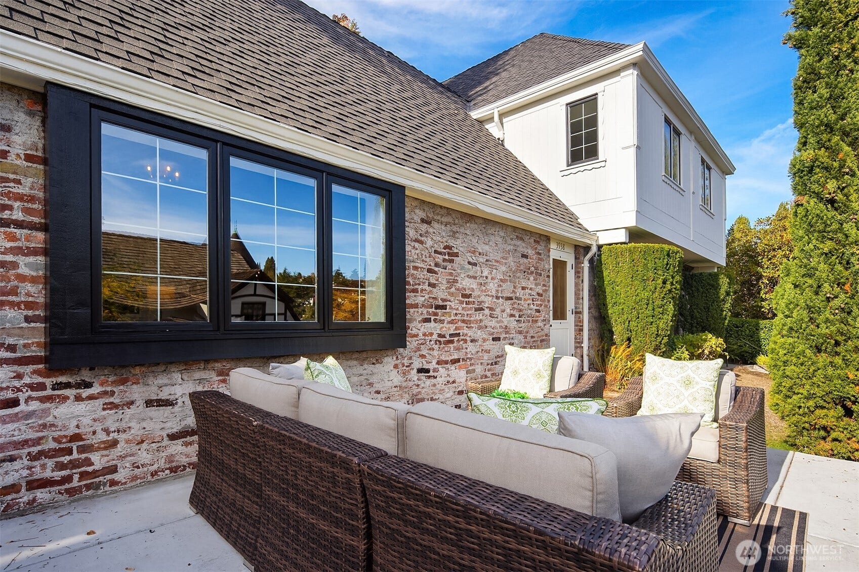 3938 NE Belvoir Place, Seattle, WA 98105 3938 NE Belvoir Place, Seattle, WA 98105