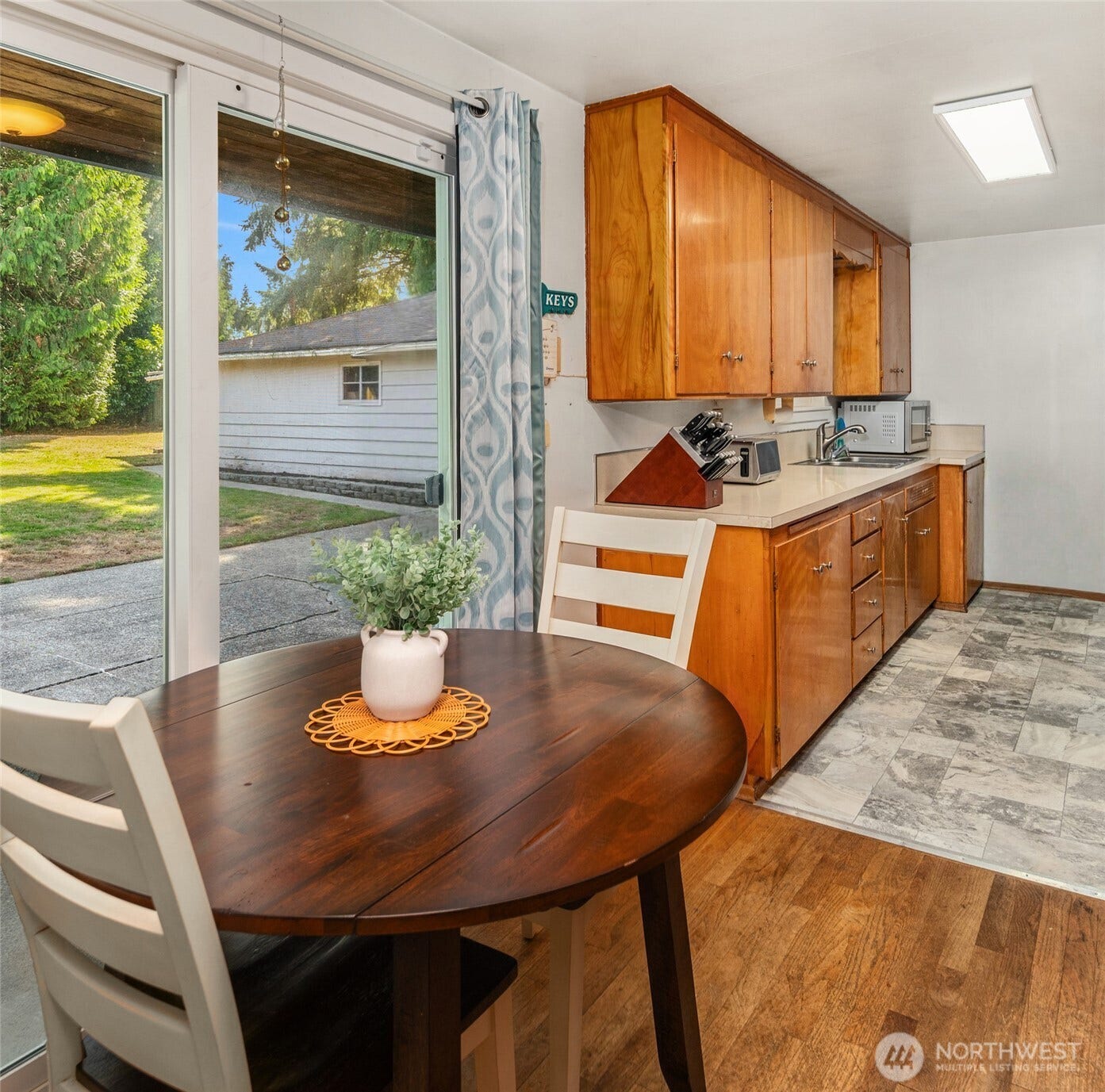 31330 11th Place S, Federal Way, WA 98003 31330 11th Place S, Federal Way, WA 98003