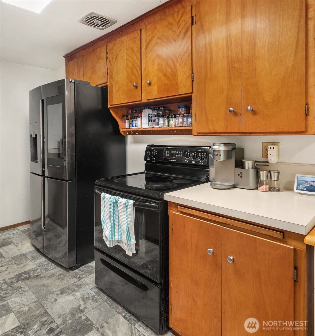 31330 11th Place S, Federal Way, WA 98003 31330 11th Place S, Federal Way, WA 98003