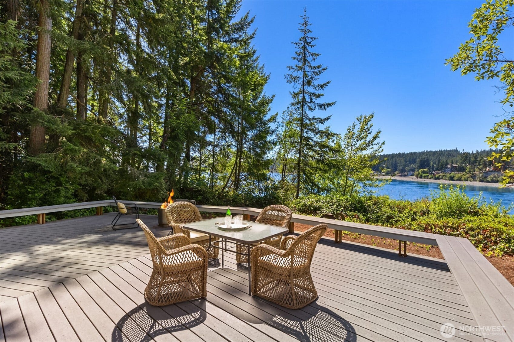 16273 Reitan Road NE, Bainbridge Island, WA 98110 16273 Reitan Road NE, Bainbridge Island, WA 98110