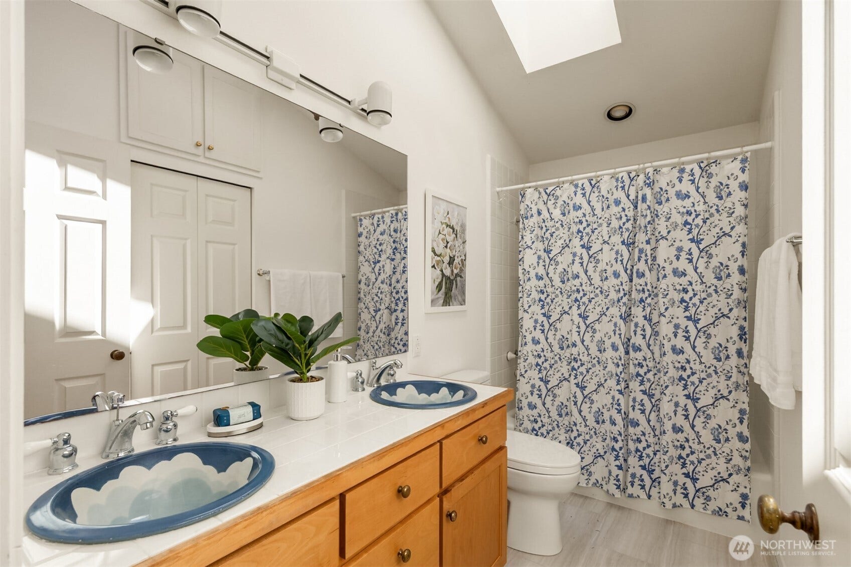 16273 Reitan Road NE, Bainbridge Island, WA 98110 16273 Reitan Road NE, Bainbridge Island, WA 98110