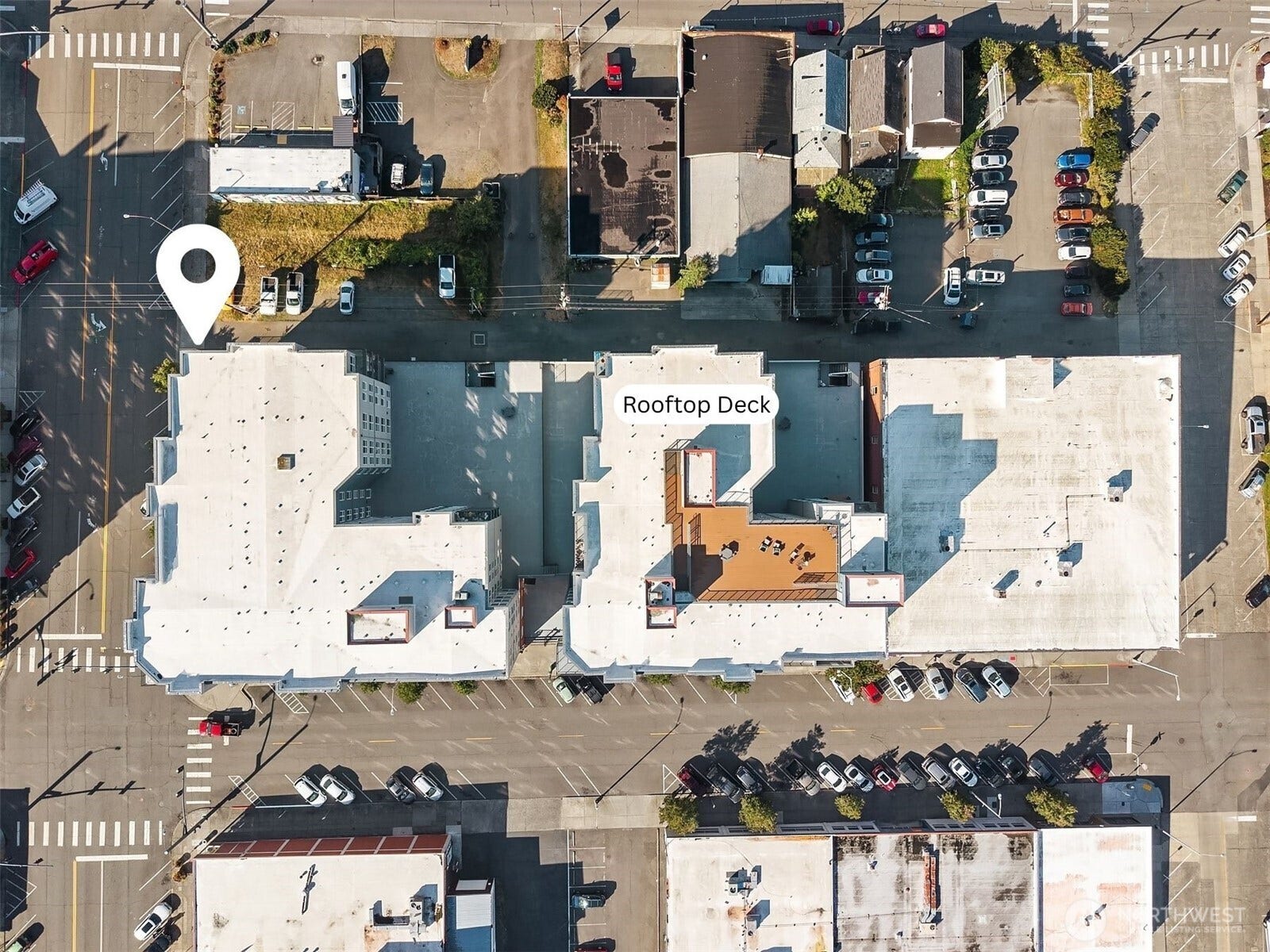 Community amenities include secure garage parking, storage, fitness center, landscaped courtyard and rooftop deck with panoramic views.Rooftop deck located on building B.