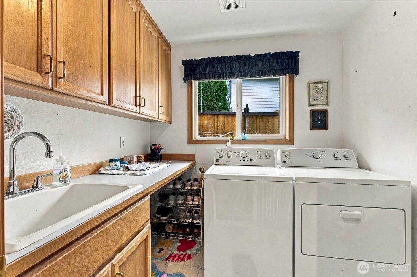 2641 Thornhill Road, Puyallup, WA 98374