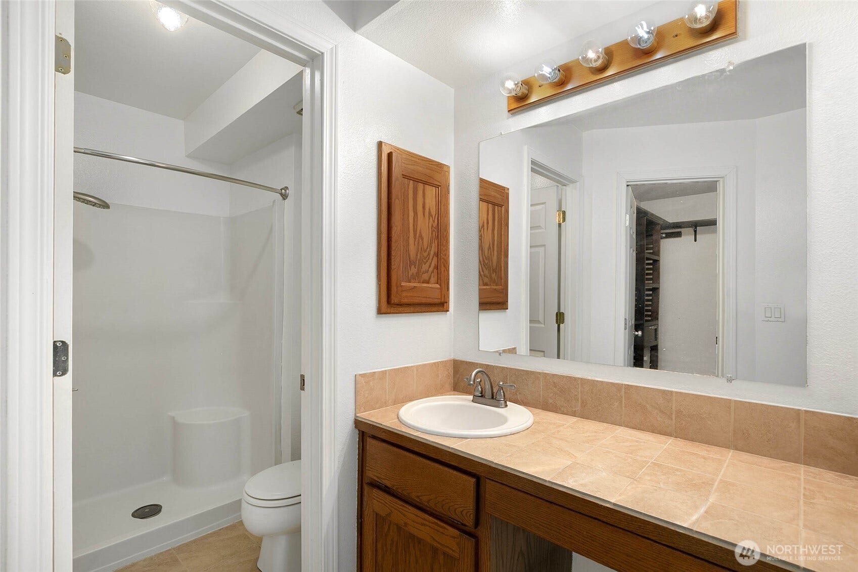 1709 2nd Street NE, Auburn, WA 98002 1709 2nd Street NE, Auburn, WA 98002
