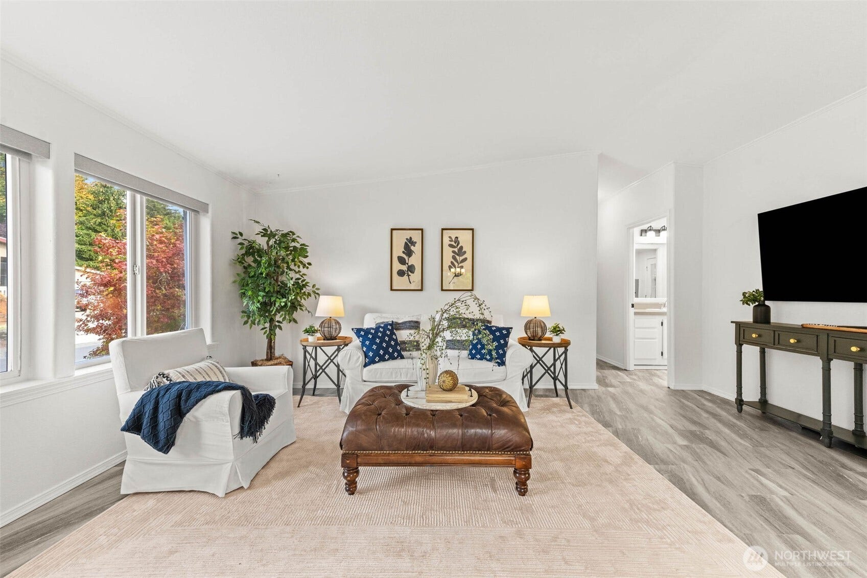 5081 E Gray Sea Eagle Lane SW, Tumwater, WA 98512 Very bright and open!