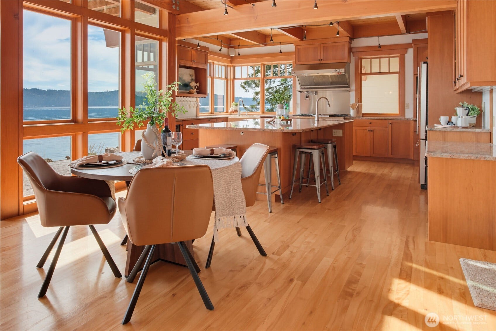 7241 NE North Shore Road, Belfair, WA 98528