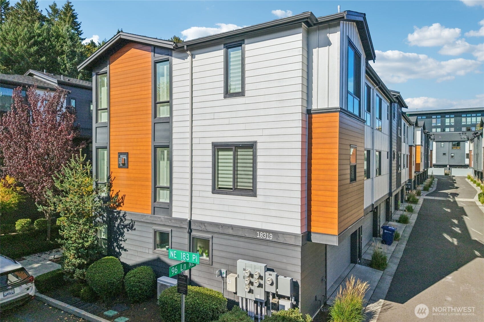18319 96th Lane NE, #B, Bothell, WA 98011