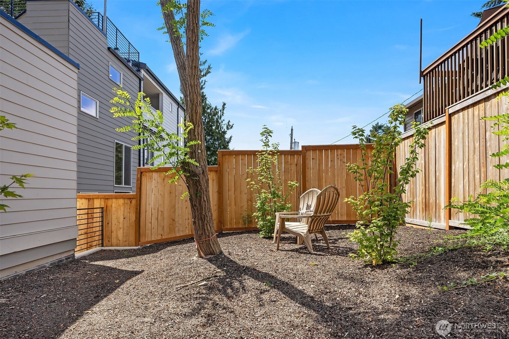 1502 N 100th Street, Seattle, WA 98133 1502 N 100th Street, Seattle, WA 98133