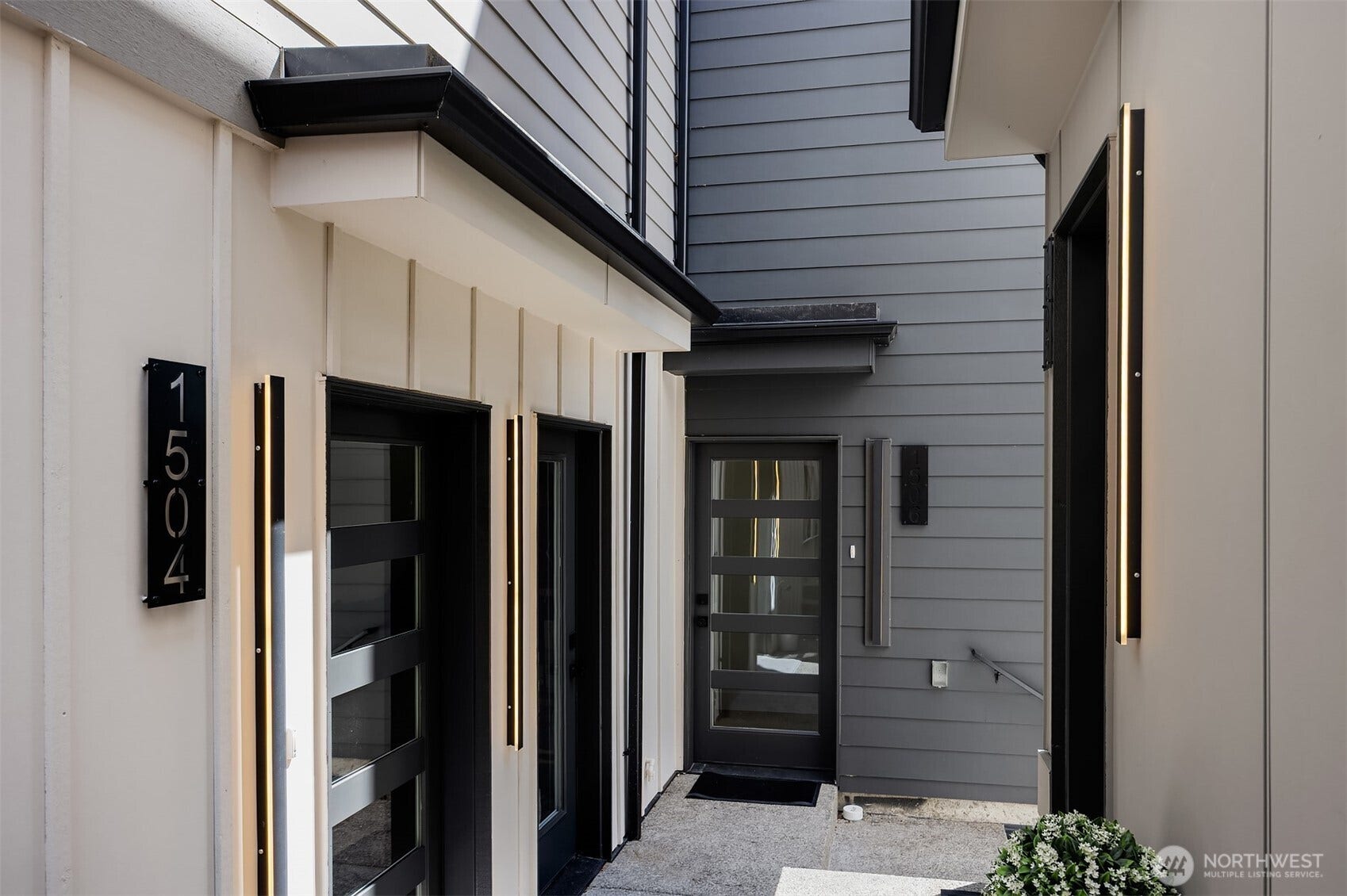 1504 N 100th Street, Seattle, WA 98133 1504 N 100th Street, Seattle, WA 98133