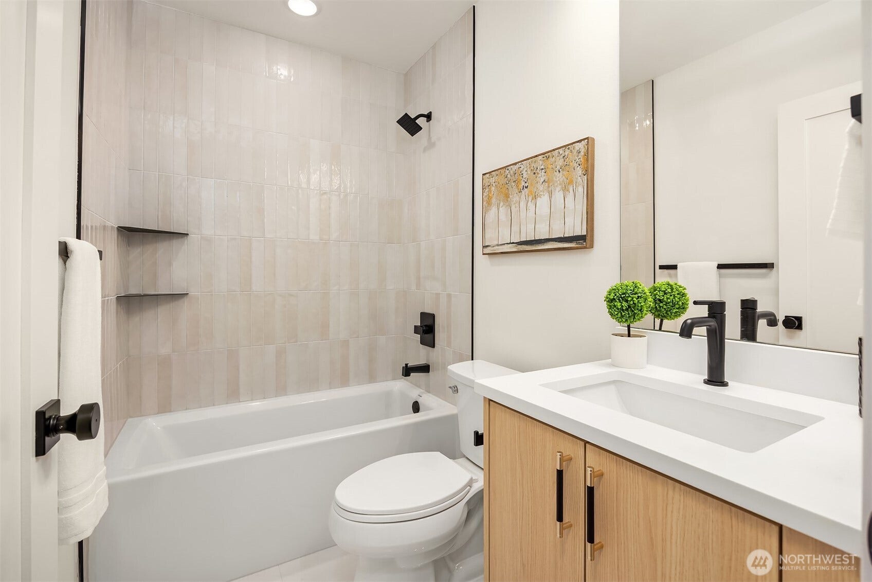 1506 N 100th Street, Seattle, WA 98133 1506 N 100th Street, Seattle, WA 98133
