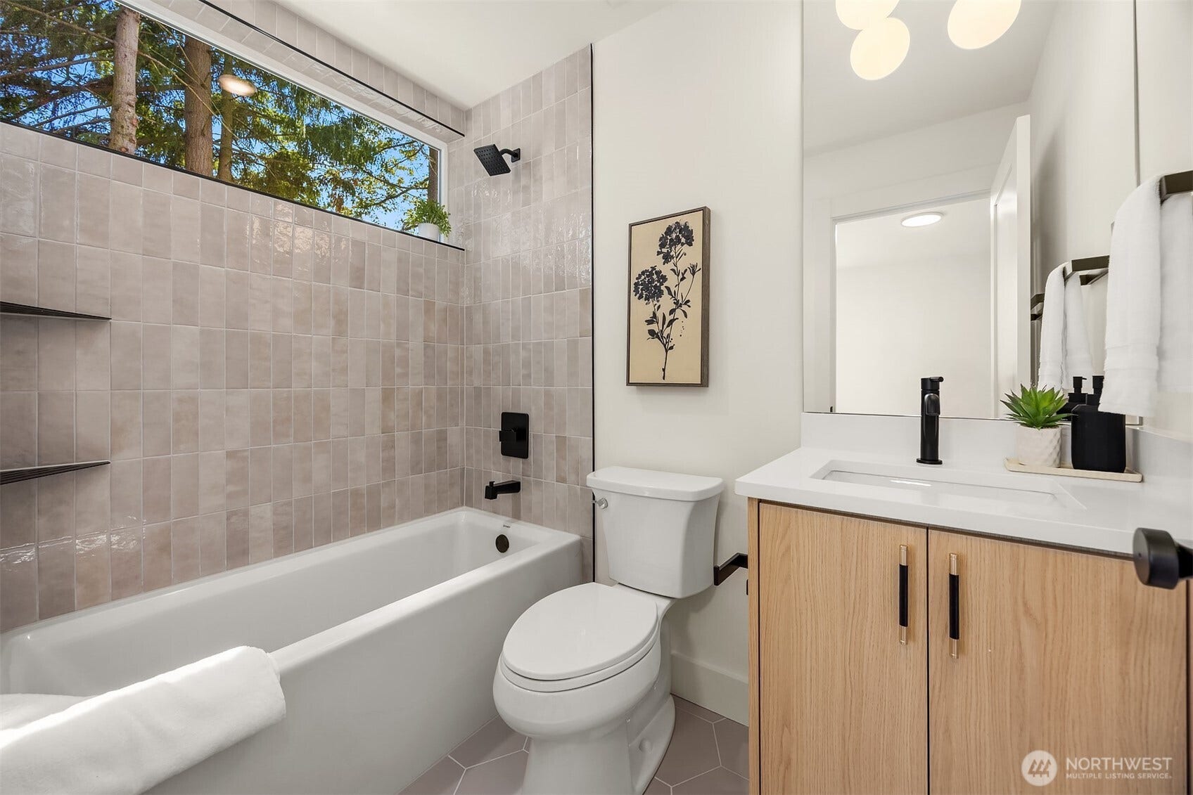 1506 N 100th Street, Seattle, WA 98133 1506 N 100th Street, Seattle, WA 98133