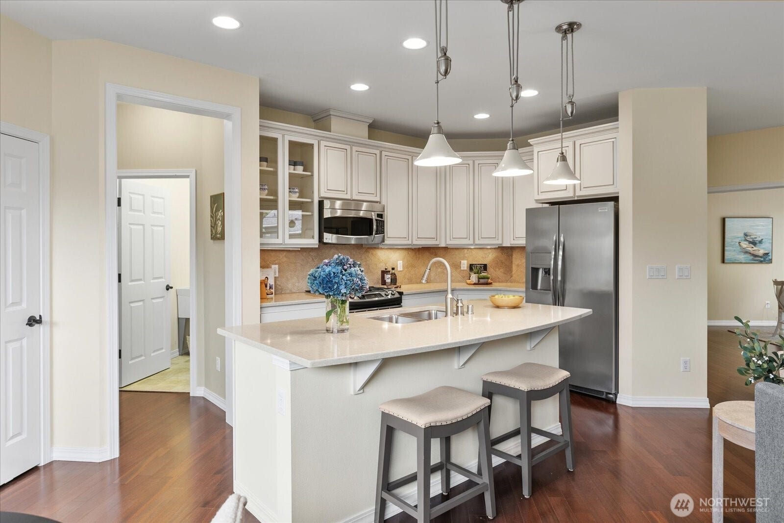 13233 239th Way NE, Redmond, WA 98053 An easy kitchen to cook and entertain from.