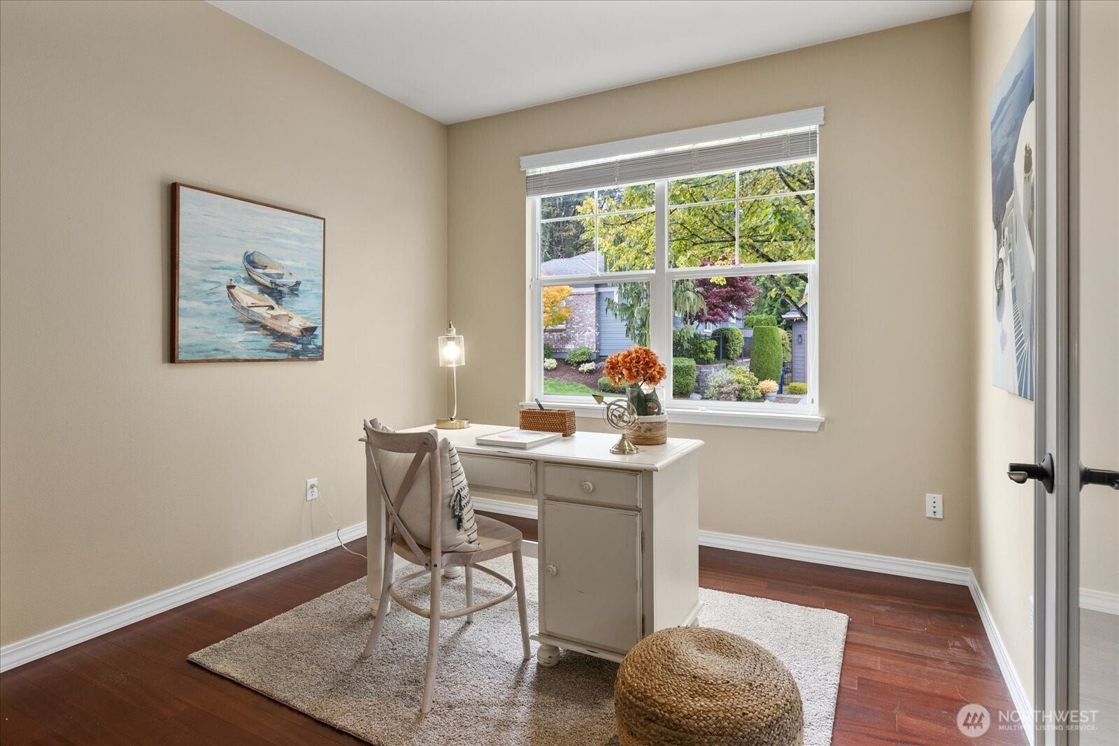 13233 239th Way NE, Redmond, WA 98053 A convenient home office/hobby room is located off the main hallway.