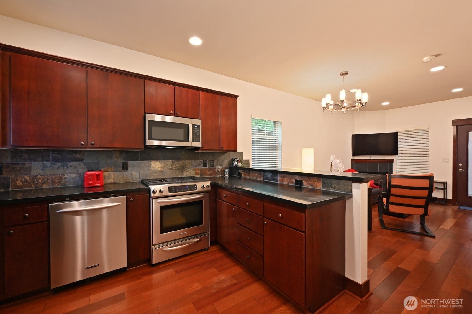 1835 24th Ave, #B, Seattle, WA 98122