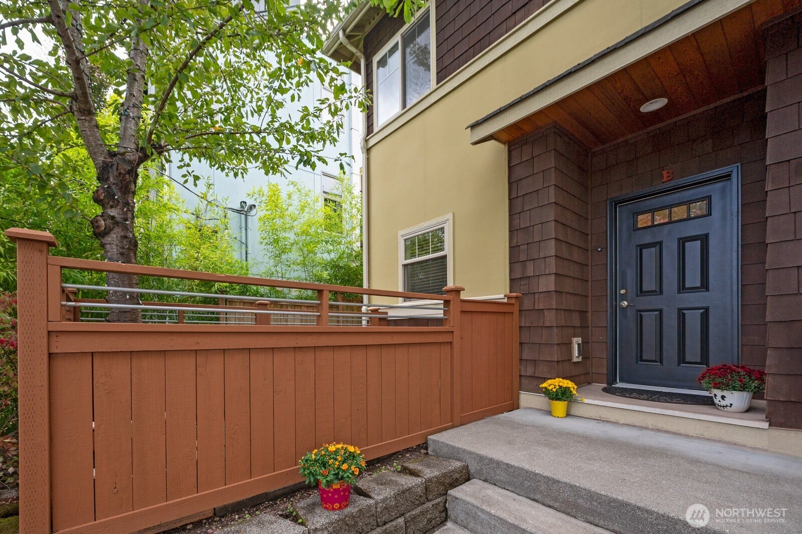 1835 24th Ave, #B, Seattle, WA 98122