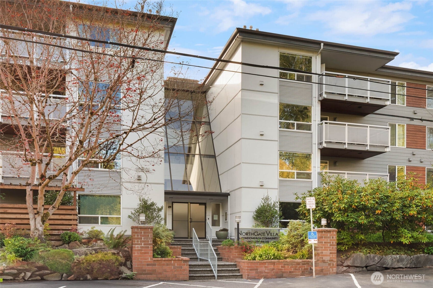 10501 8th Avenue NE, #430, Seattle, WA 98125
