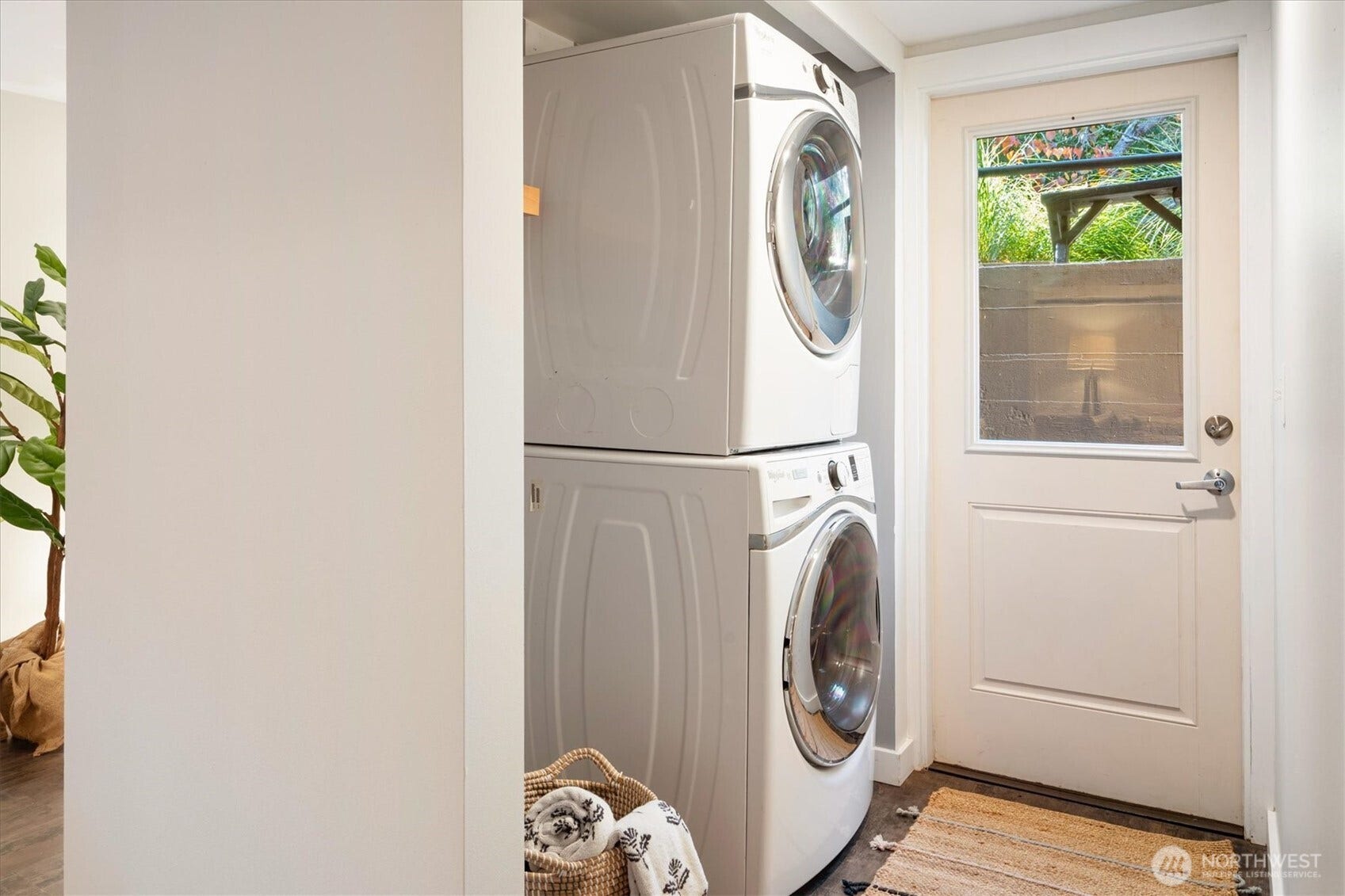 10523 13th Avenue NW, Seattle, WA 98177 The laundry room is near the backyard access door.