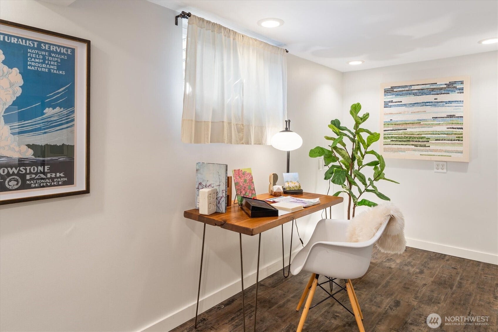10523 13th Avenue NW, Seattle, WA 98177 There is a corner office nook that youll enjoy for projects or hobbies.