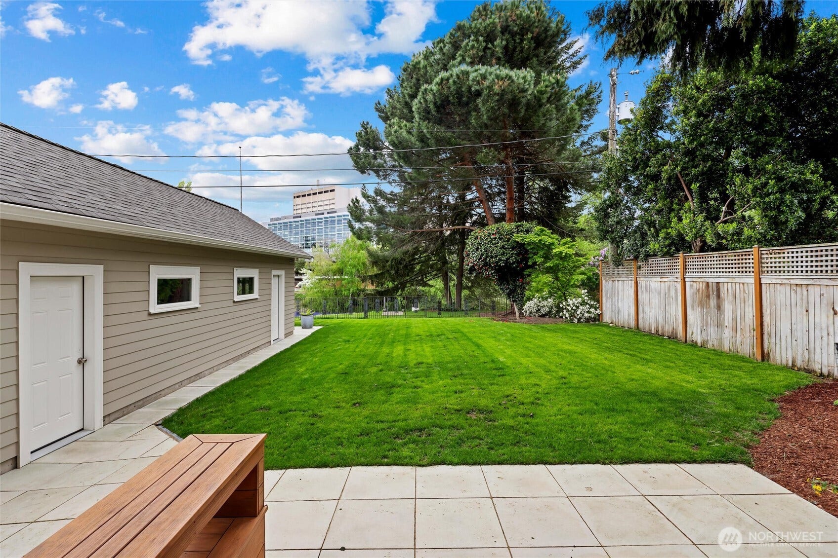 1852 E Shelby Street, Seattle, WA 98112