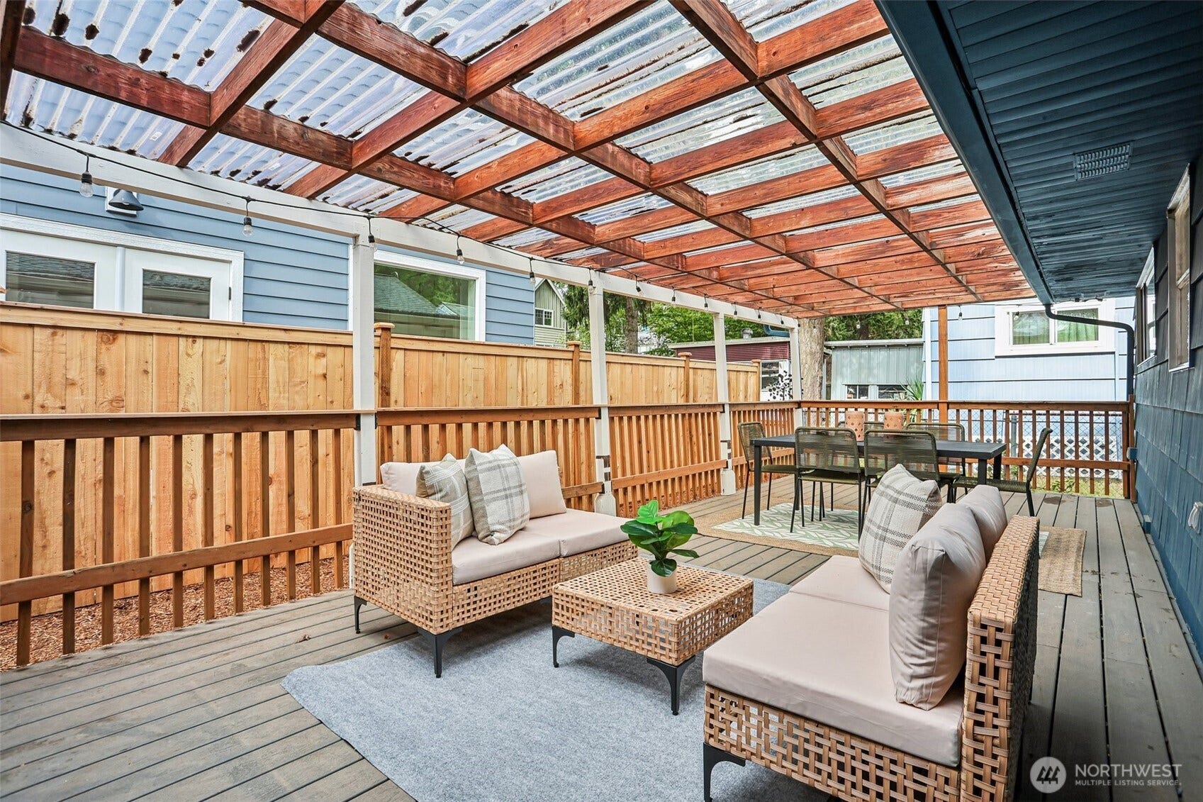 13717 N Stone Avenue, Seattle, WA 98133 13717 N Stone Avenue, Seattle, WA 98133