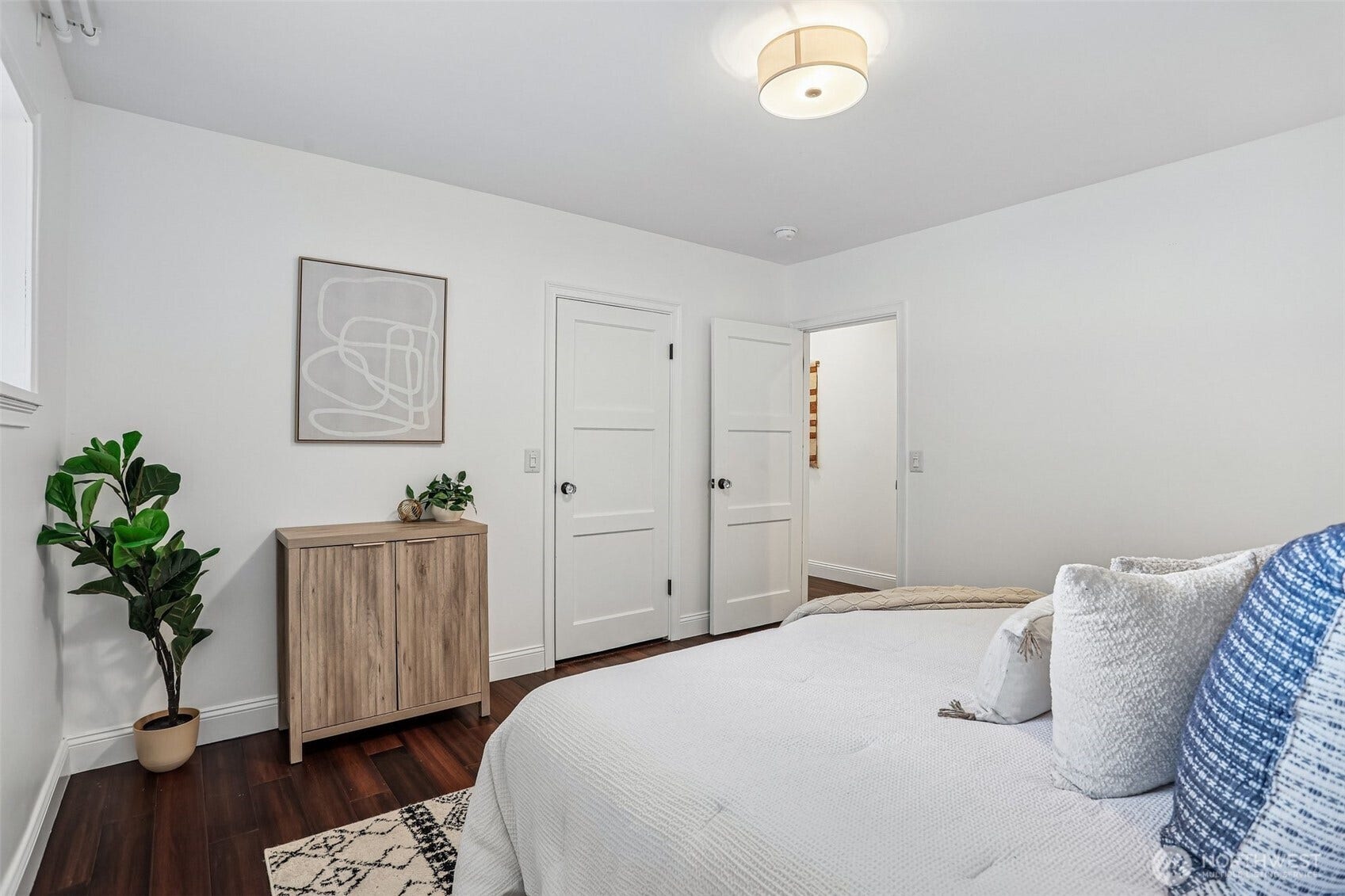 13717 N Stone Avenue, Seattle, WA 98133 13717 N Stone Avenue, Seattle, WA 98133