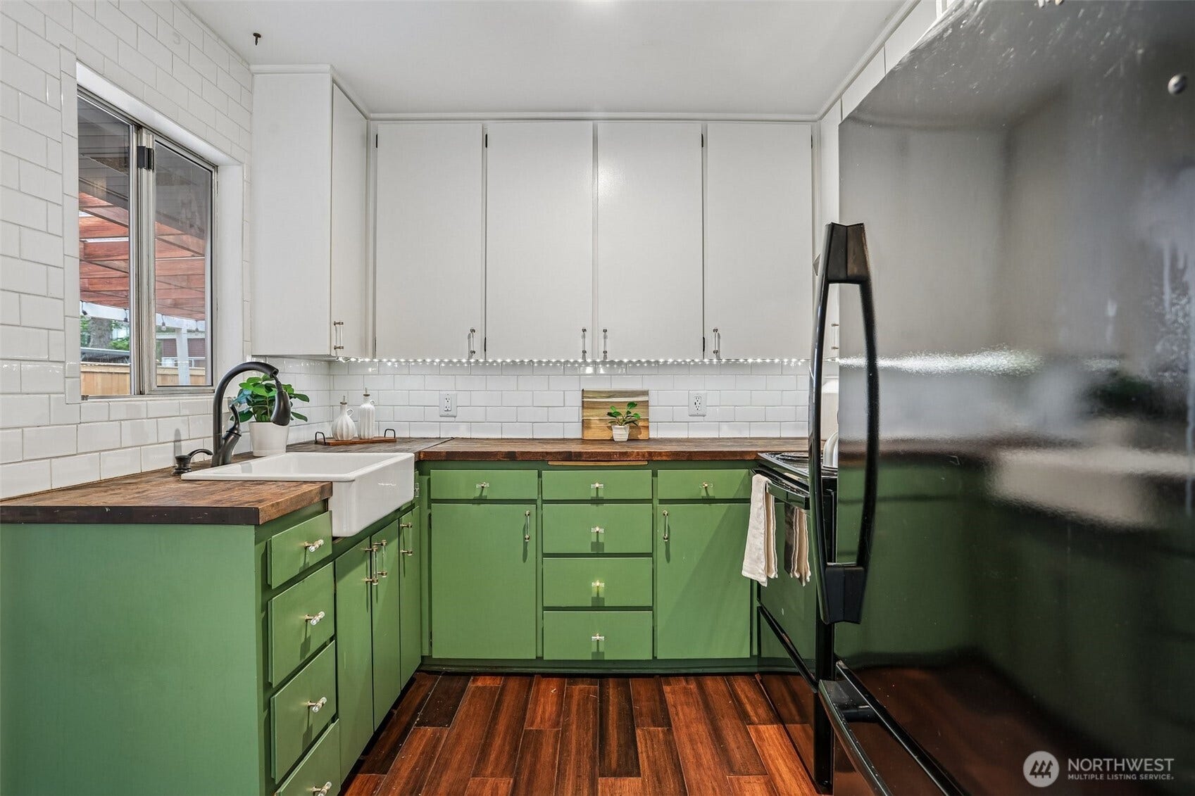 13717 N Stone Avenue, Seattle, WA 98133 13717 N Stone Avenue, Seattle, WA 98133