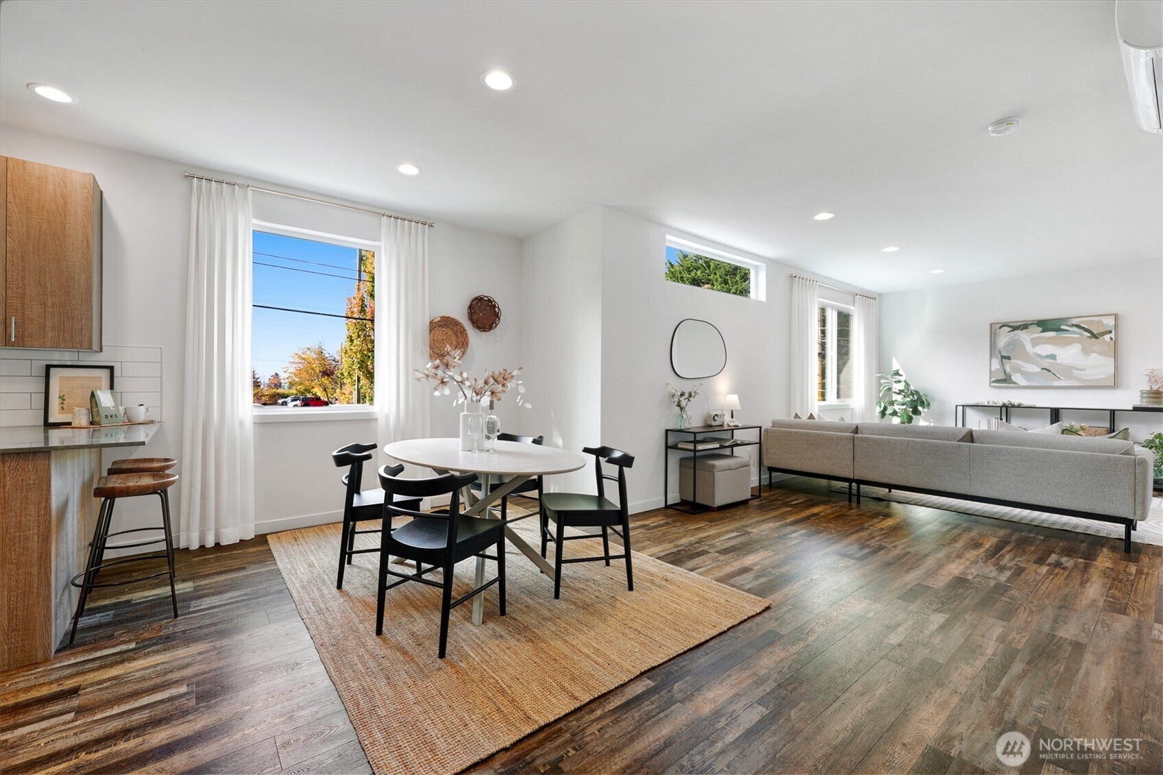 6325 34th Avenue SW, #C, Seattle, WA 98126 From main entry head up one level to the Great room