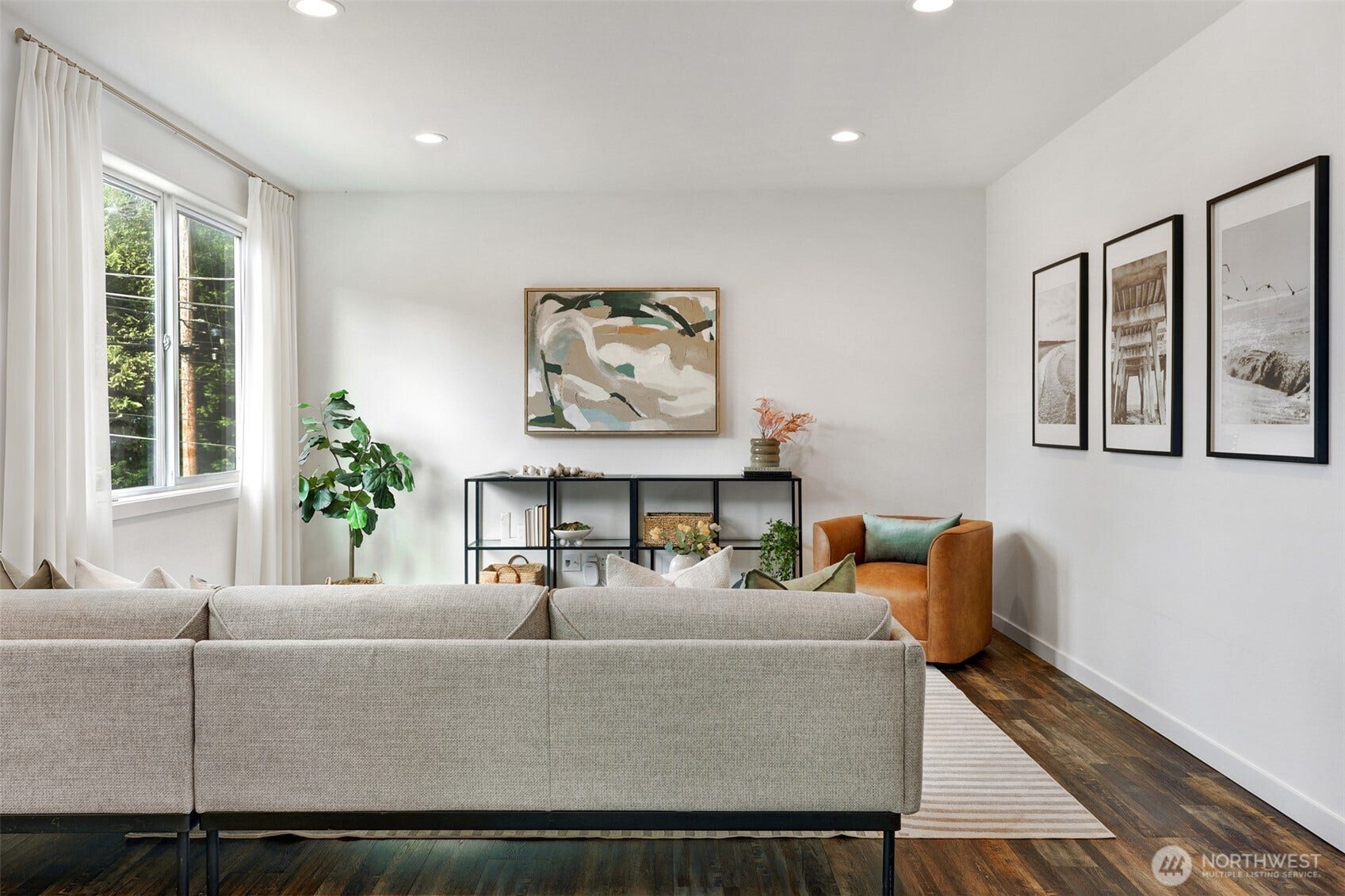 6325 34th Avenue SW, #C, Seattle, WA 98126 Living room is large and bright