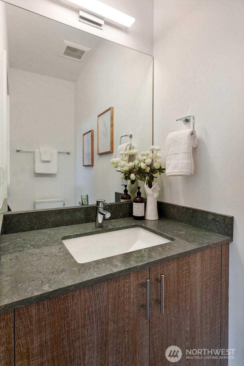 6325 34th Avenue SW, #C, Seattle, WA 98126 Powder room on this level too