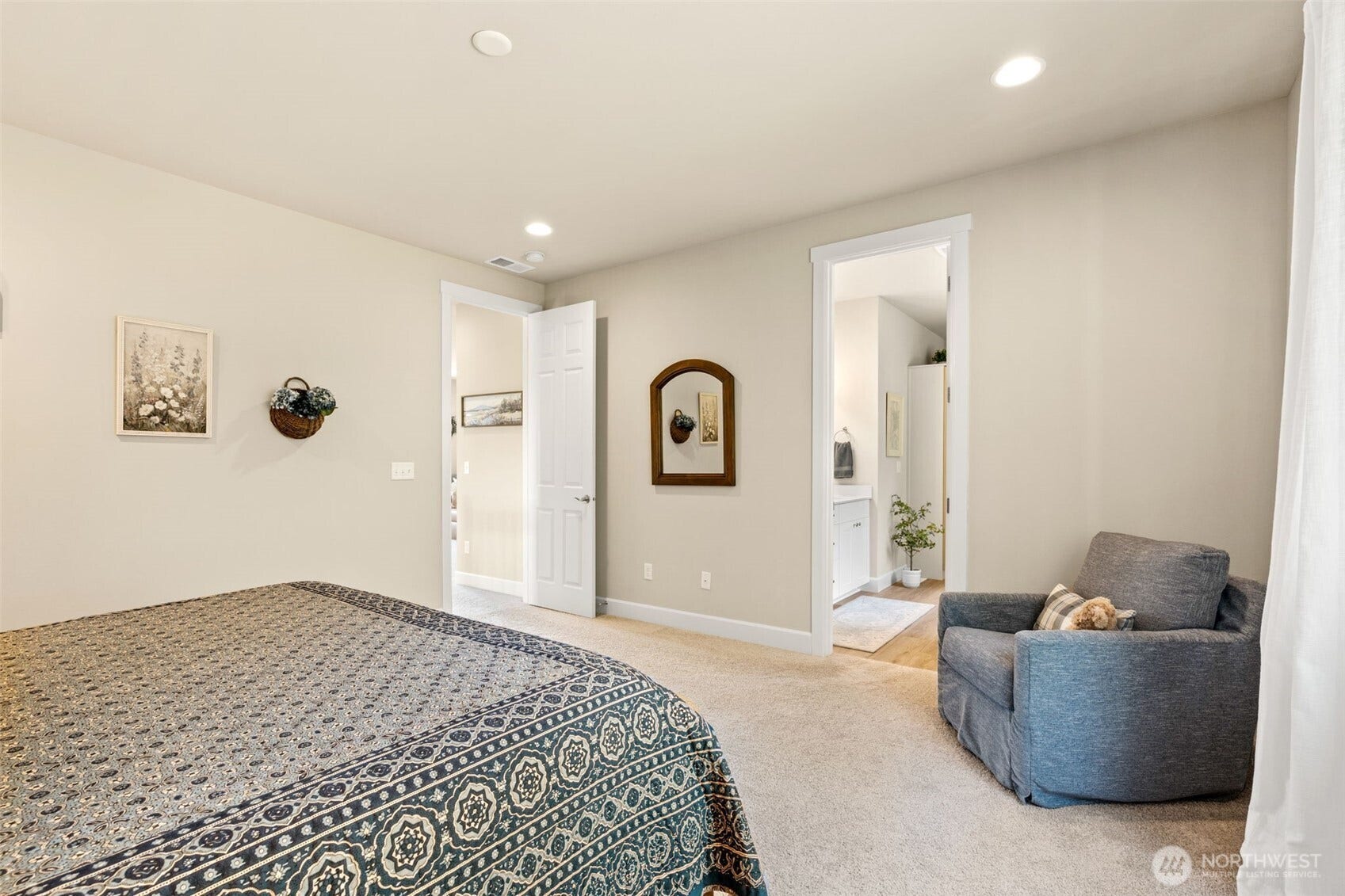 10592 Treasure Drive, Silverdale, WA 98383