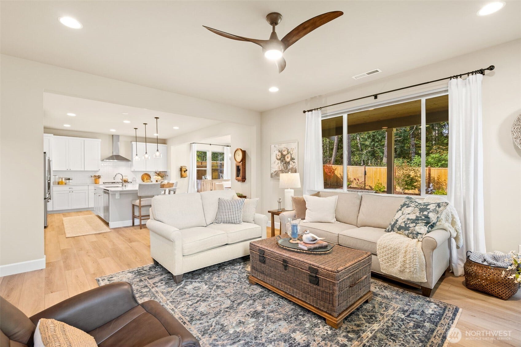 10592 Treasure Drive, Silverdale, WA 98383