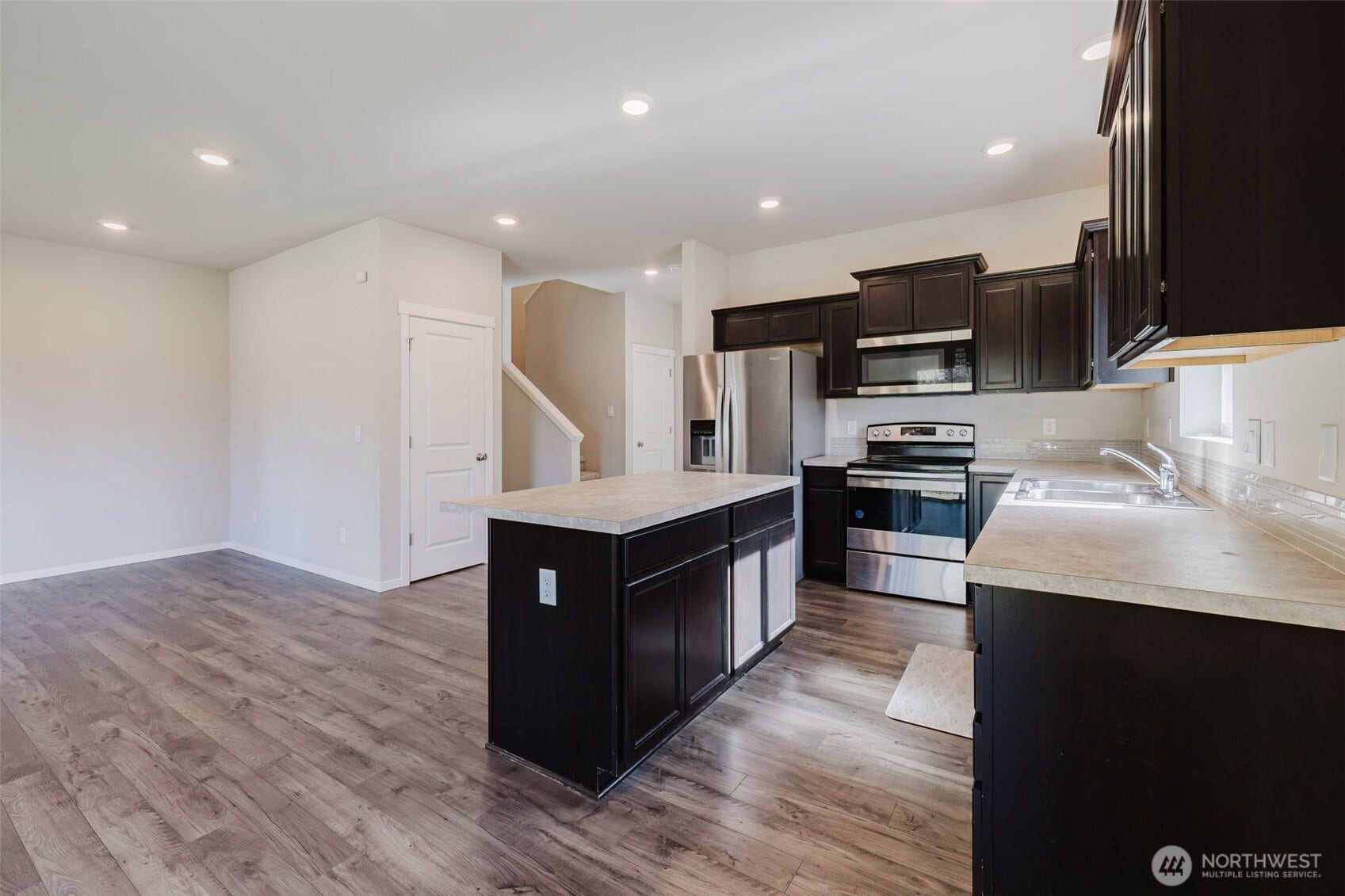 6453 Hornet Circle NE, Bremerton, WA 98311