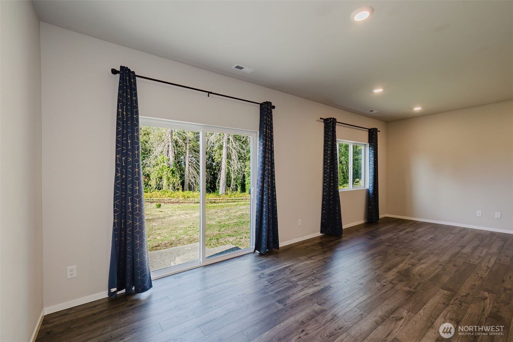 6453 Hornet Circle NE, Bremerton, WA 98311