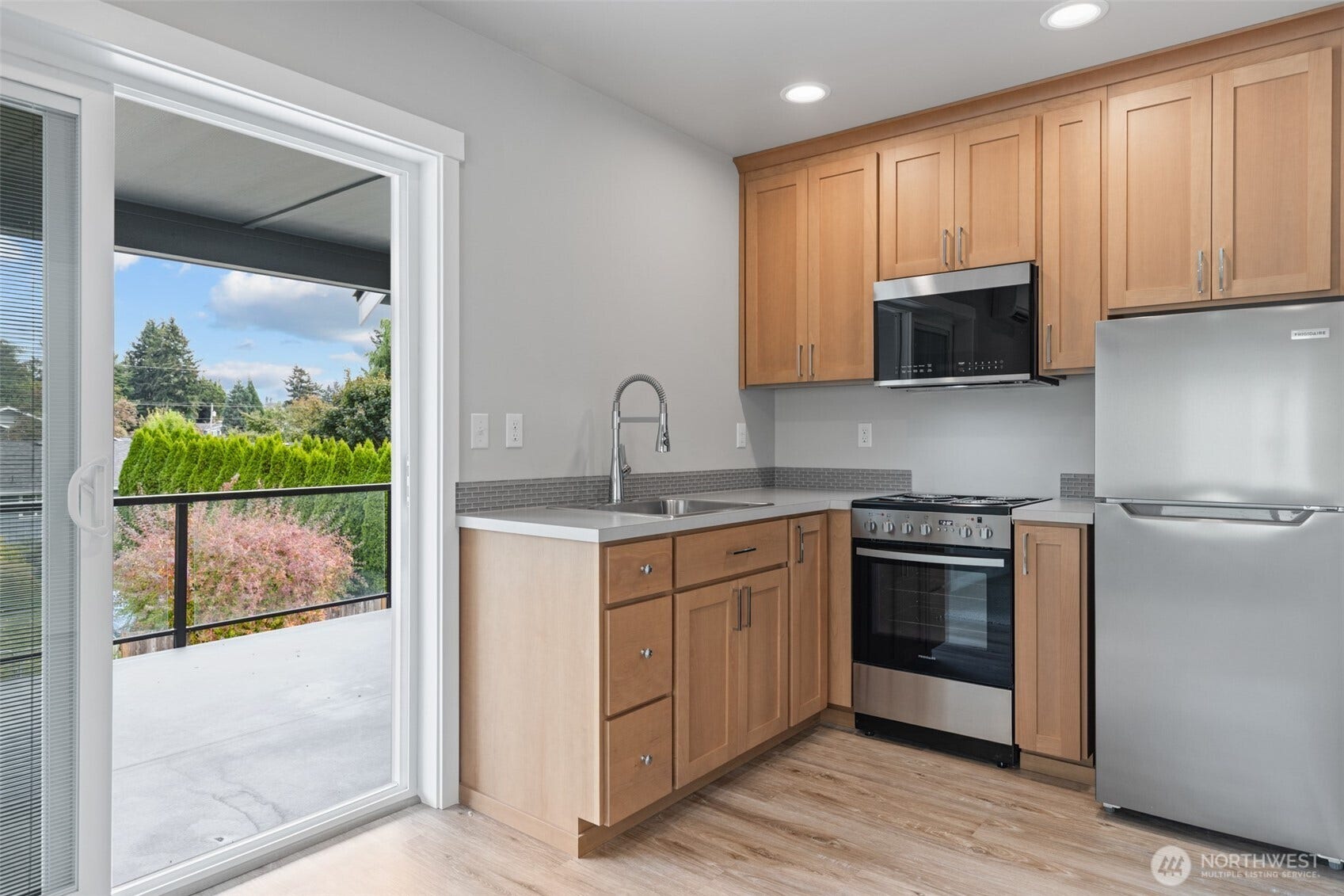 511 15th Street SE, Puyallup, WA 98372 511 15th Street SE, Puyallup, WA 98372