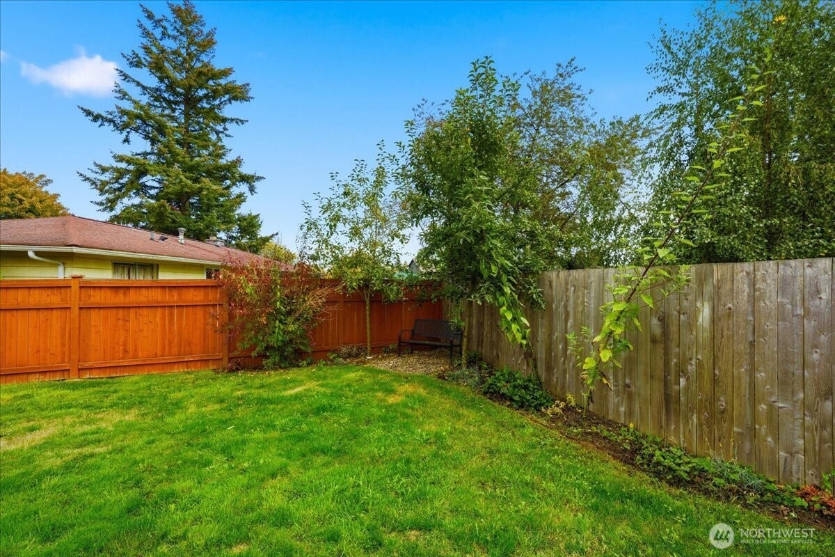 20807 3rd Avenue W, Lynnwood, WA 98036 Fully fenced backyard featuring a mature apple tree!