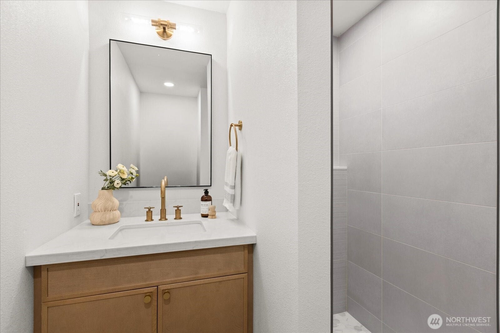 22516 93rd Place W, Edmonds, WA 98020