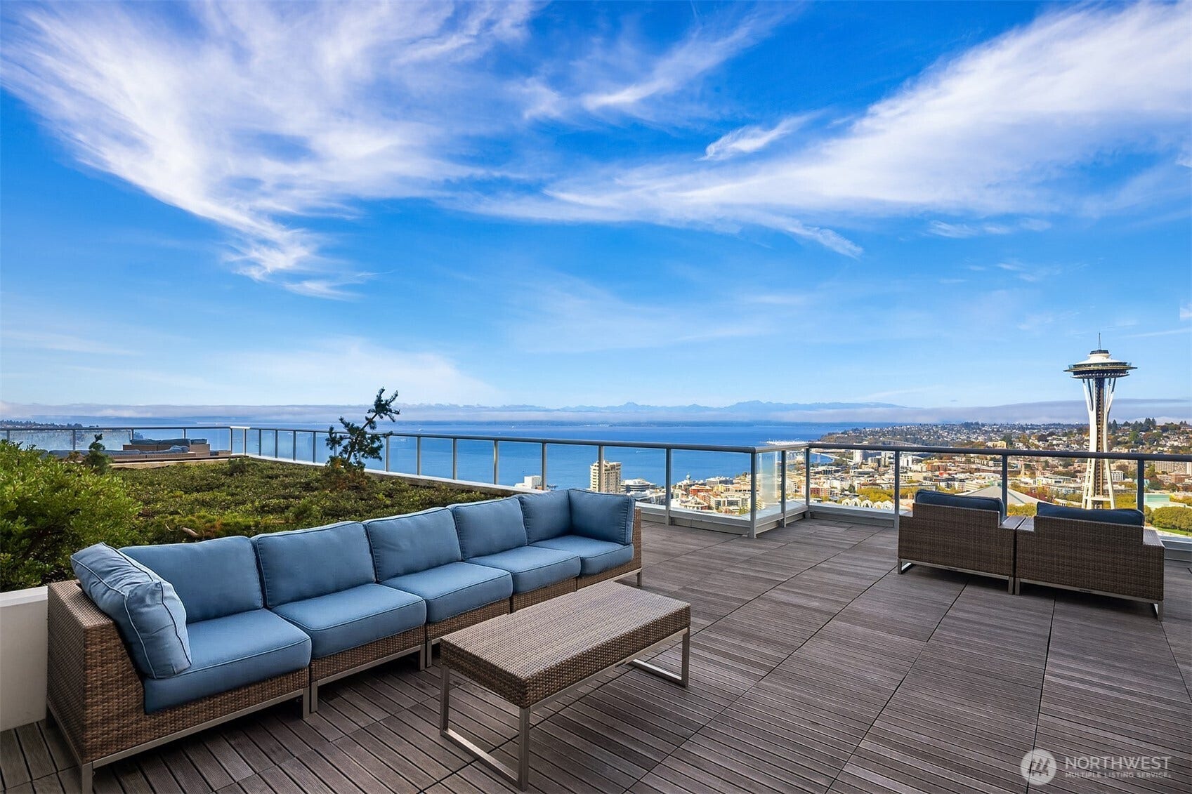 583 Battery Street, #3604N, Seattle, WA 98121 Viewing Deck on 41st floor