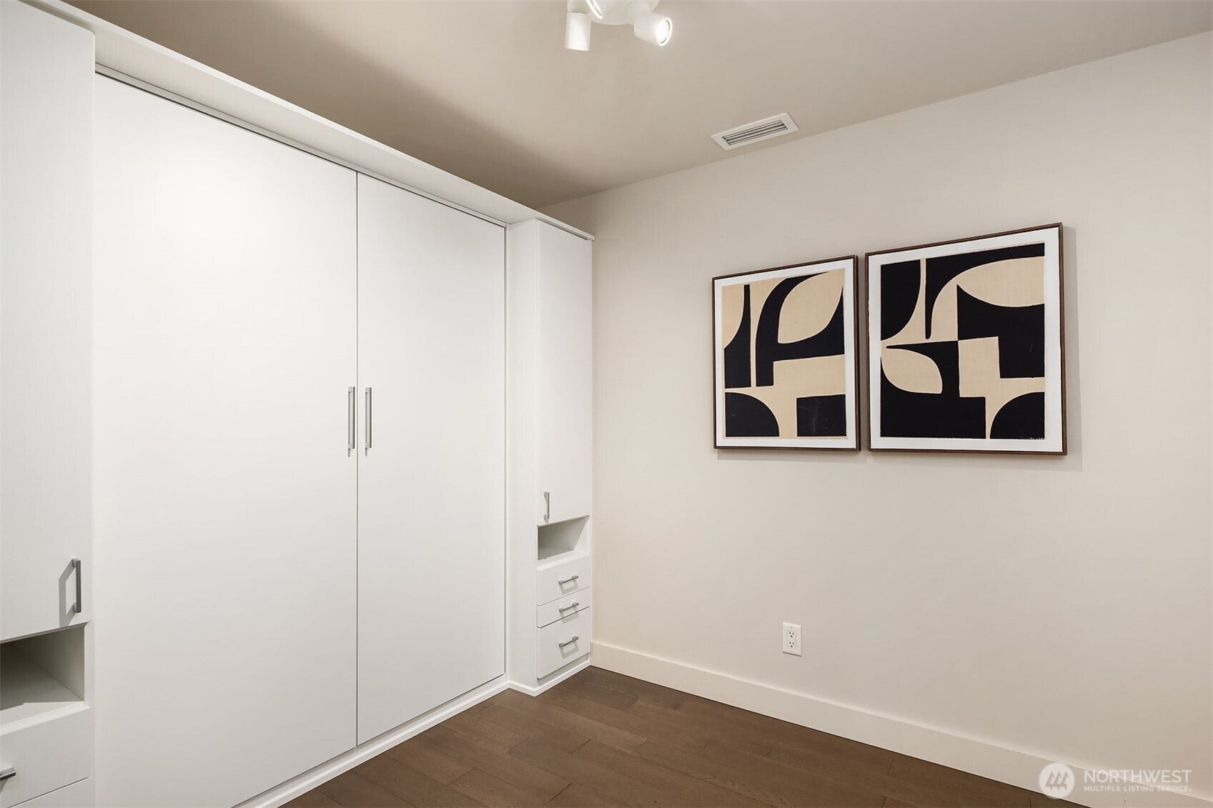 583 Battery Street, #3604N, Seattle, WA 98121 583 Battery Street, #3604N, Seattle, WA 98121
