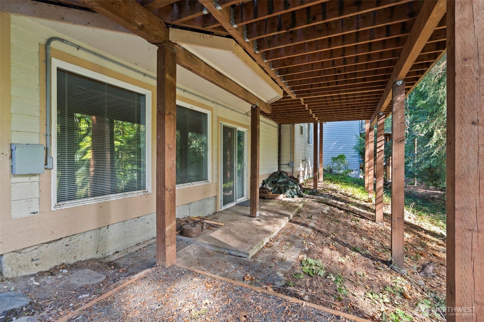 7236 Twin Cedar Lane SE, Tumwater, WA 98501 basement patio