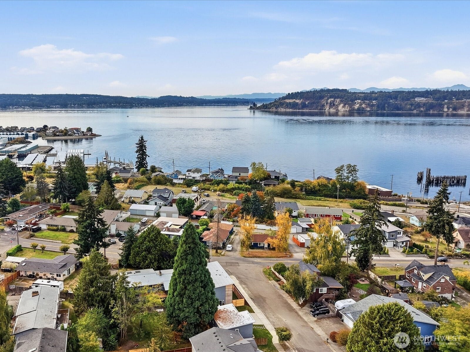 1603 S Walters Road, Tacoma, WA 98465 One Block to Titlow Park and Beach