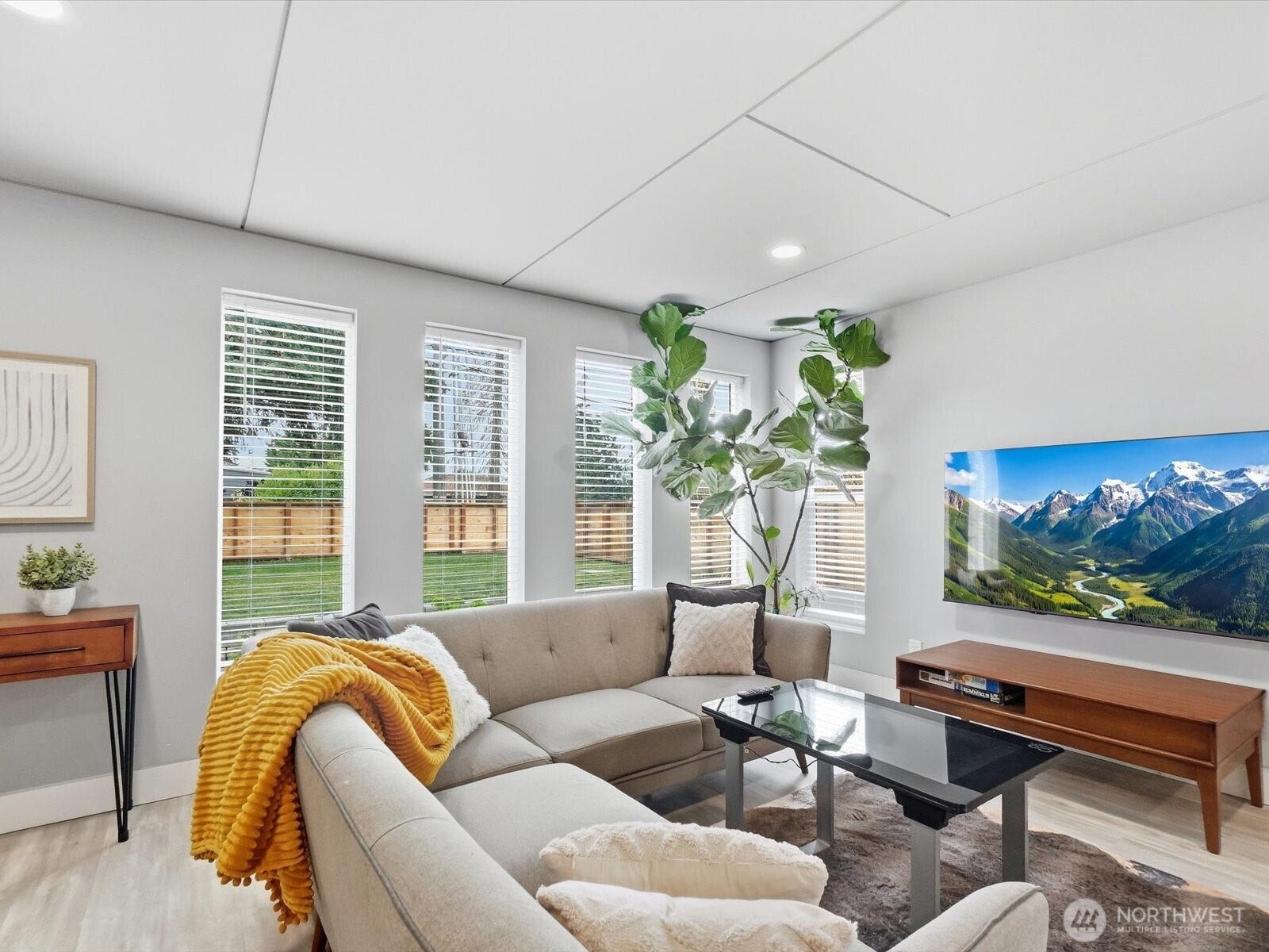 1603 S Walters Road, Tacoma, WA 98465 8 - 12 Ft Ceilings, Wall of Windows