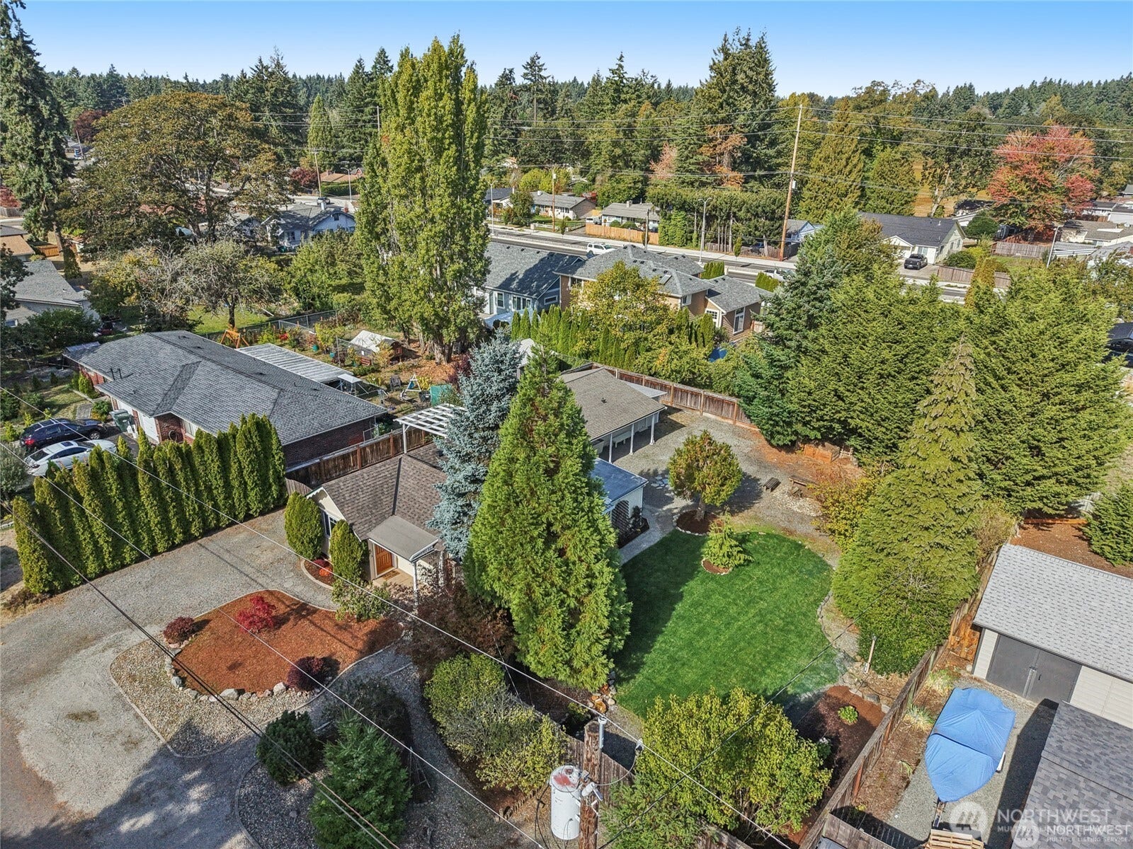 9315 121st Street SW, Lakewood, WA 98498 Welcome home!
