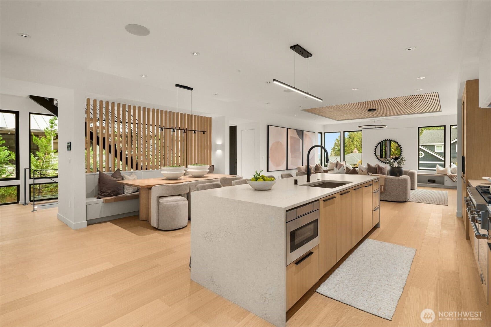 6021 Princeton Avenue NE, Seattle, WA 98115 Control 4 Smart Home technology - integrated lighting, security, and sound (built-in speakers).