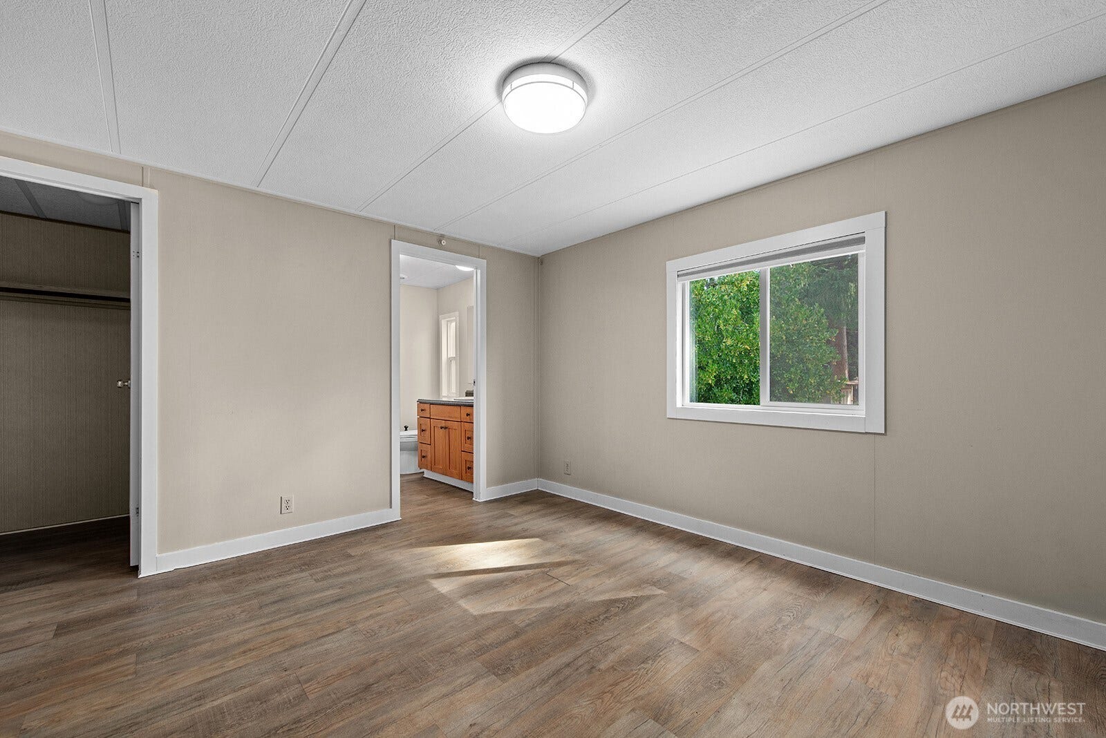17420 97th Place SW, Vashon, WA 98070 17402 97th Pl SW