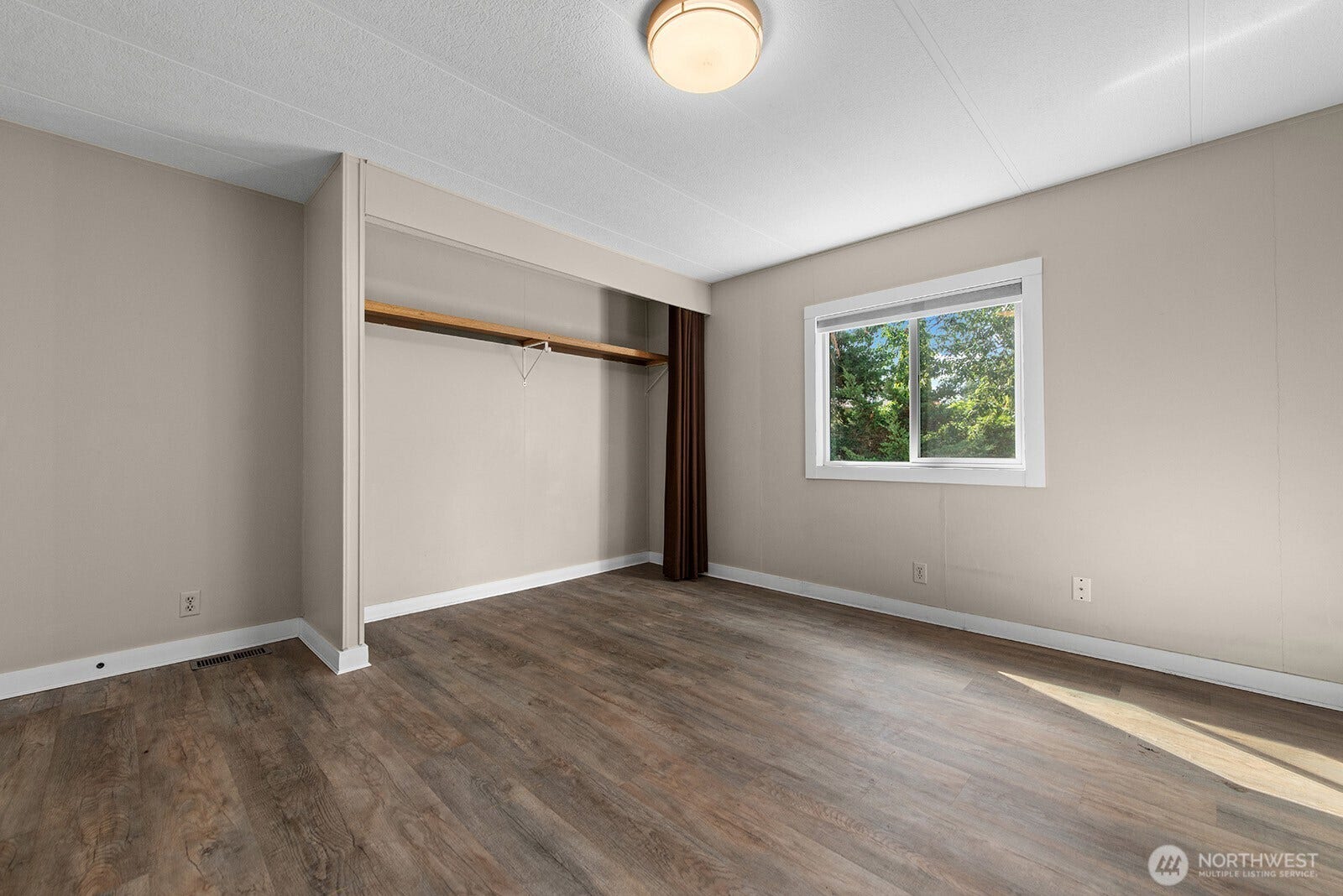17420 97th Place SW, Vashon, WA 98070 17402 97th Pl SW