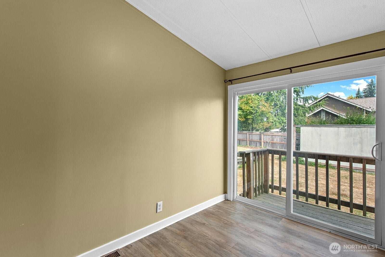17420 97th Place SW, Vashon, WA 98070 17402 97th Pl SW